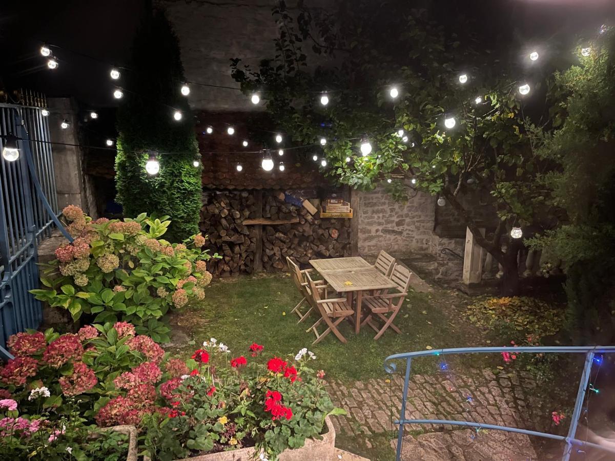 Manoir Saint-Pierre Bed & Breakfast Villersexel Exterior foto