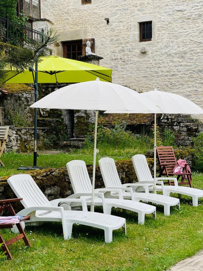 Manoir Saint-Pierre Bed & Breakfast Villersexel Exterior foto